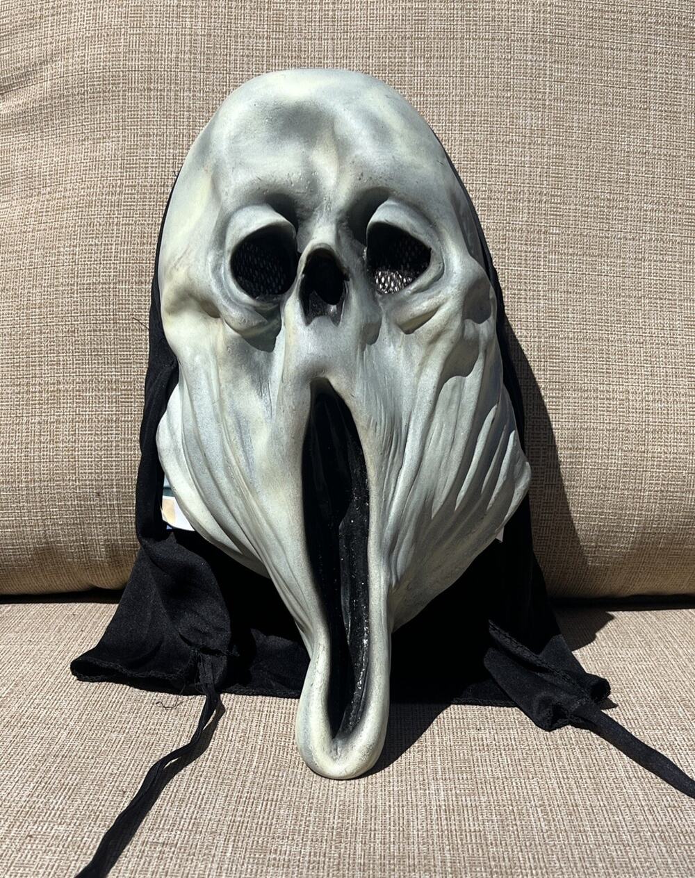VINTAGE 1995 Halloween SCREAM face Ghoul Mask Paper Magic Group Hooded Classic